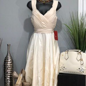 IVORY ELEGANT CRINKLED DRAPED DRESS